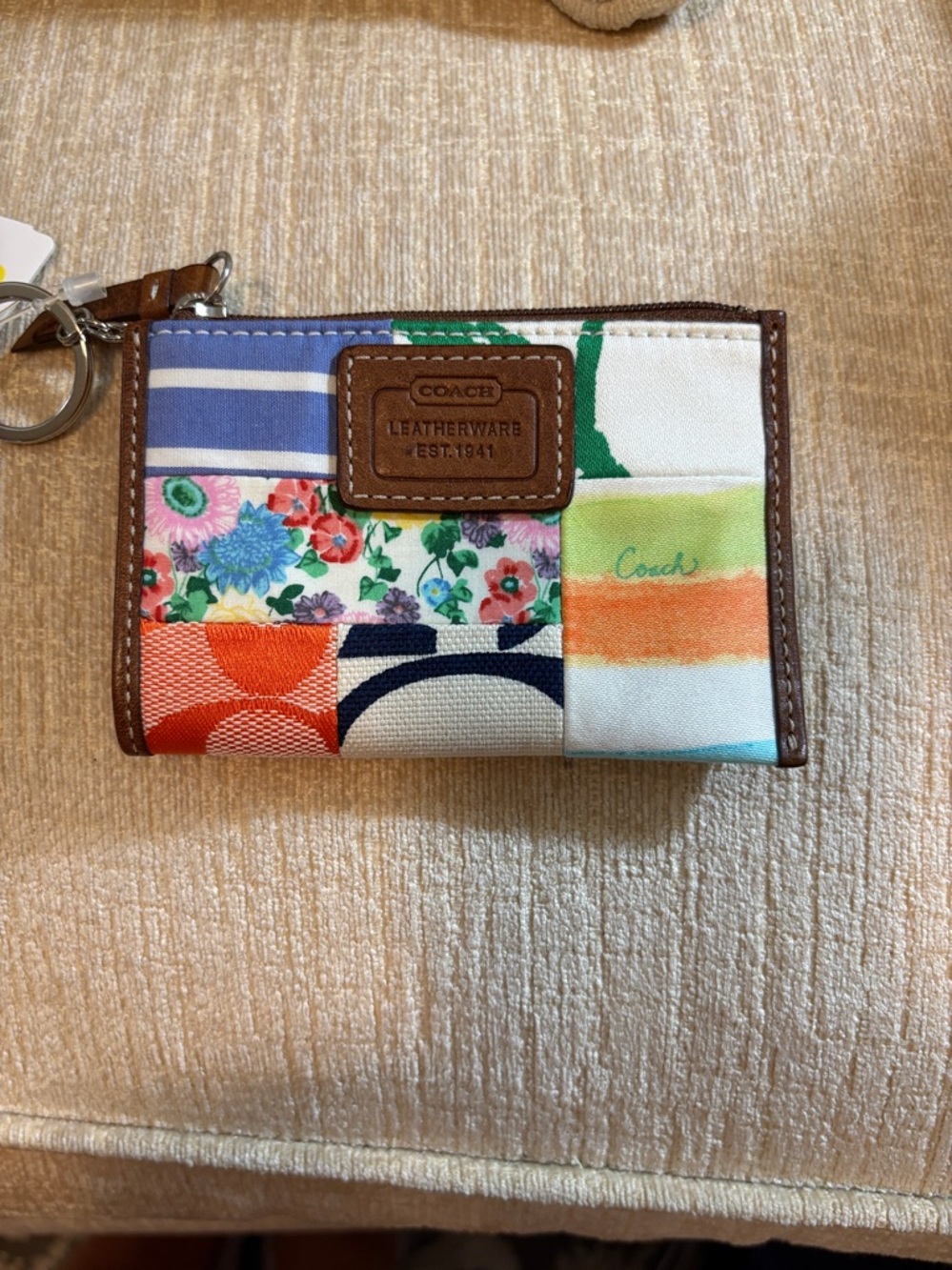 Vintage Coach Multicolor Patchwork Canvas Carryall Tote And Key/Card Holder. - Picture 11 of 16